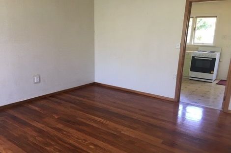 Photo of property in 2/6 Catalina Crescent, Forrest Hill, Auckland, 0620