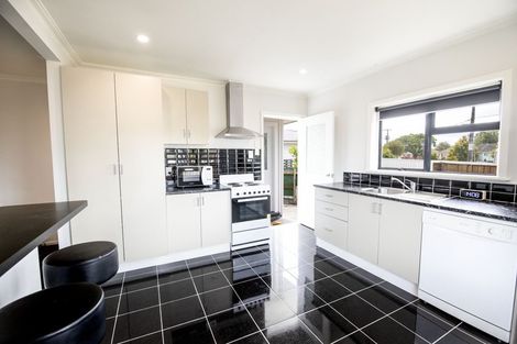 Photo of property in 2 Masefield Avenue, Maraenui, Napier, 4110