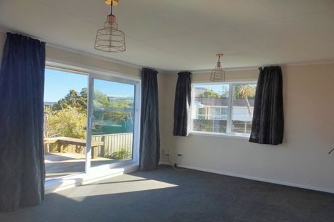 Photo of property in 1b Acacia Avenue, Maungaraki, Lower Hutt, 5010