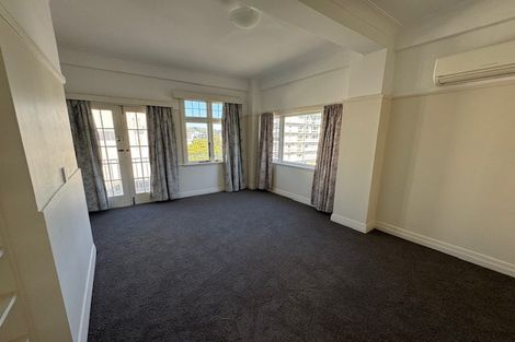Photo of property in Elms Court Flats, 8/367 The Terrace, Te Aro, Wellington, 6011
