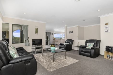 Photo of property in 19 Owen Place, Omokoroa, 3114