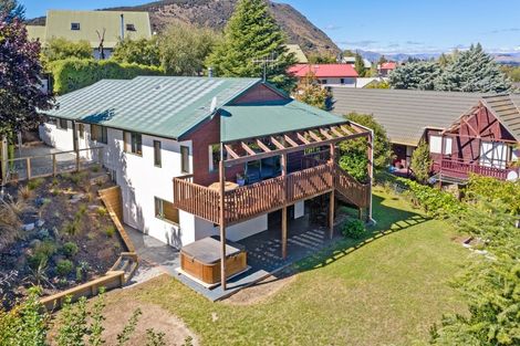 Photo of property in 9 Mount Iron Drive, Wanaka, 9305