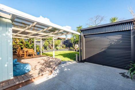 Photo of property in 8 Root Street, Gisborne, 4010