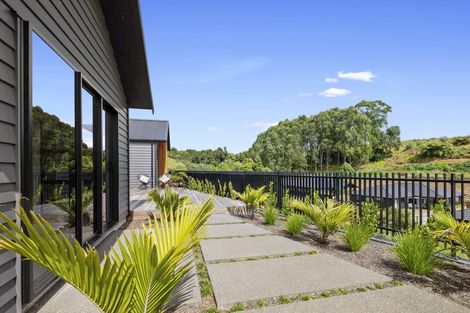 Photo of property in 54 Fernbrook Drive, Hurworth, New Plymouth, 4310