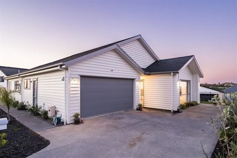 Photo of property in 29 Resolution Drive, Gulf Harbour, Whangaparaoa, 0930