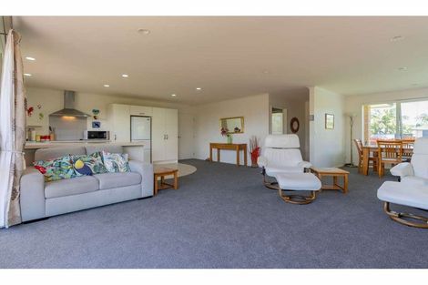 Photo of property in 53 Ranui Avenue, Kerikeri, 0230