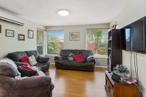 Photo of property in 49 Oakley Crescent, Hornby, Christchurch, 8042