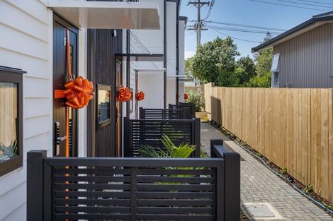 Photo of property in 2a Ellen Avenue, Hillcrest, Auckland, 0627