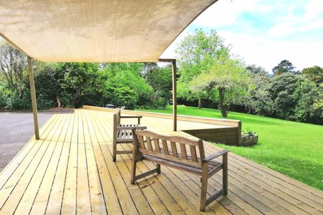 Photo of property in 12 Shaw Road, Oratia, Auckland, 0604