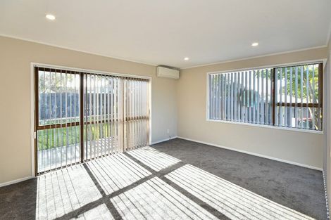Photo of property in 1 Montego Place, Weymouth, Auckland, 2103