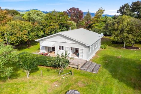 Photo of property in 435 Tararua Road, Levin, 5571