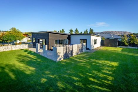 Photo of property in 16 Finch Street, Albert Town, Wanaka, 9305