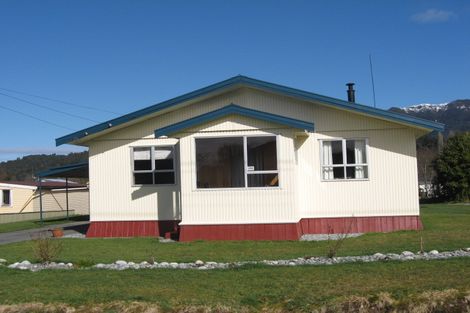 Photo of property in 30 Brodie Street, Blackball, 7804