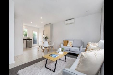 Photo of property in 2/111 Aikmans Road, Merivale, Christchurch, 8014