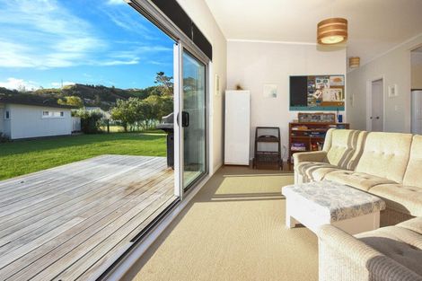 Photo of property in 3 Mahia Heights Drive, Mahia, 4198