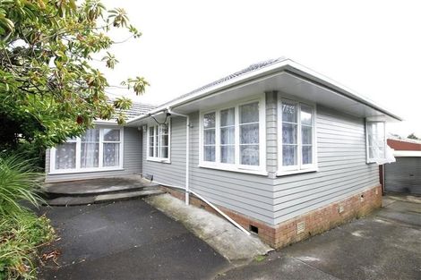 Photo of property in 17 Kirrie Avenue, Te Atatu South, Auckland, 0610