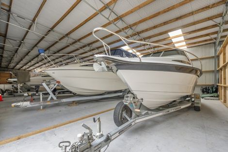 Photo of property in 18 Hurunui Lane, Kinloch, Taupo, 3377