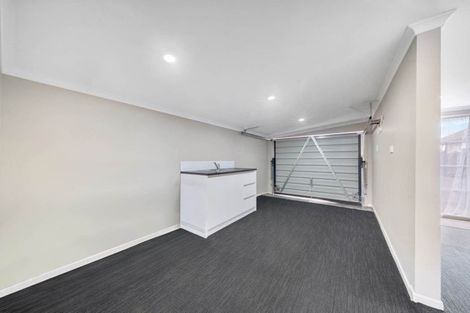 Photo of property in 35 Seddon Avenue, Papatoetoe, Auckland, 2104