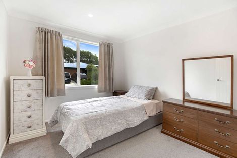 Photo of property in 15 Serenity Crescent, Kelvin Grove, Palmerston North, 4414