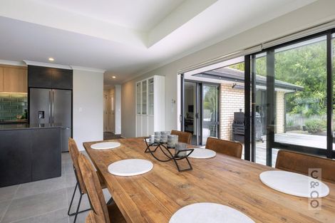 Photo of property in 28 Leebank Crescent, Riverhead, 0820