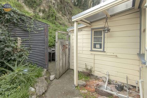 Photo of property in 121-123 Shakespeare Road, Bluff Hill, Napier, 4110