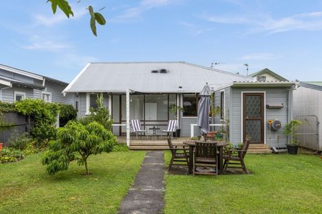 Photo of property in 82 Vigor Brown Street, Napier South, Napier, 4110