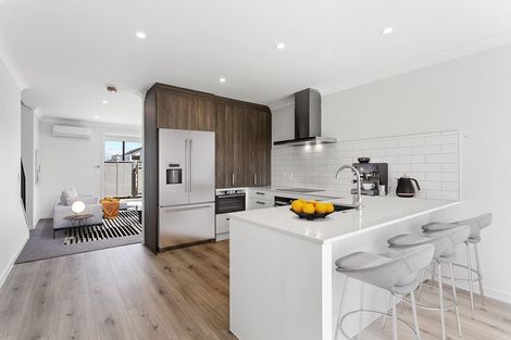 Photo of property in 1 Park Green Avenue, Rosehill, Papakura, 2113