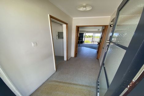 Photo of property in 40 West Coast Road, Glen Eden, Auckland, 0602