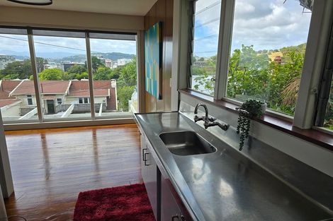 Photo of property in 15 Barton Terrace, Thorndon, Wellington, 6011