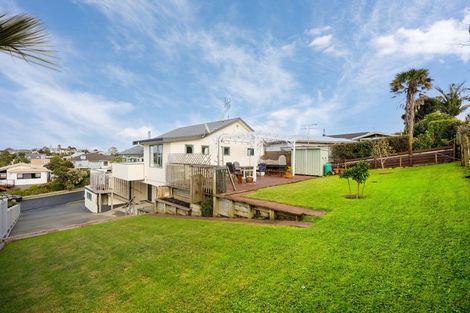 Photo of property in 16 Tamatea Drive, Snells Beach, 0920