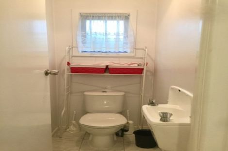 Photo of property in 192 Royal Road, Massey, Auckland, 0614