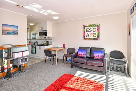 Photo of property in 2/1 Plunket Avenue, Papatoetoe, Auckland, 2104