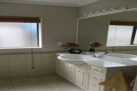 Photo of property in 40 Leafield Crescent, Henderson, Auckland, 0612