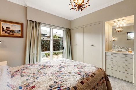 Photo of property in 24 Queen Street, Cambridge, 3434