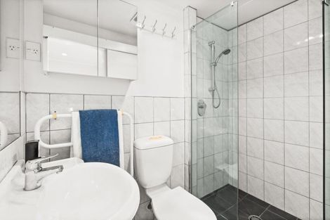 Photo of property in 2 Bale Place, Havelock North, 4130