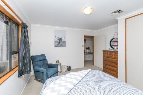 Photo of property in 64 Dixon Road, Glenview, Hamilton, 3206