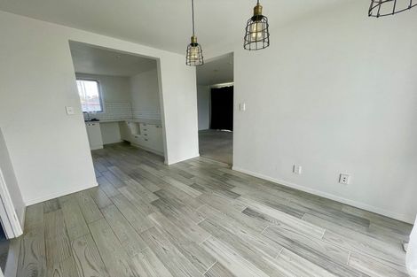 Photo of property in 2/84 Lynwood Road, New Lynn, Auckland, 0600