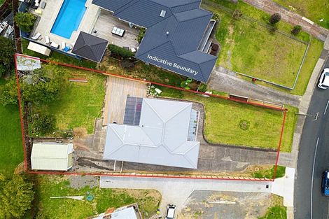 Photo of property in 42 Tiroroa Avenue, Te Atatu South, Auckland, 0610