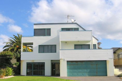 Photo of property in 720a Papamoa Beach Road, Papamoa Beach, Papamoa, 3118
