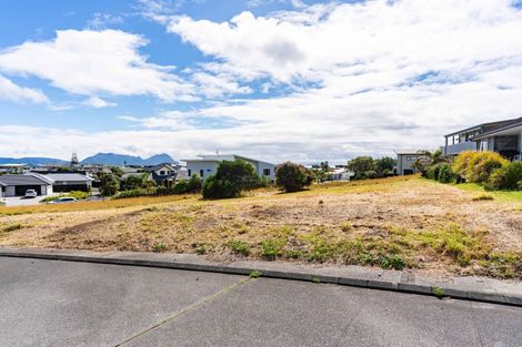 Photo of property in 20 Kihi Place, Ruakaka, 0116