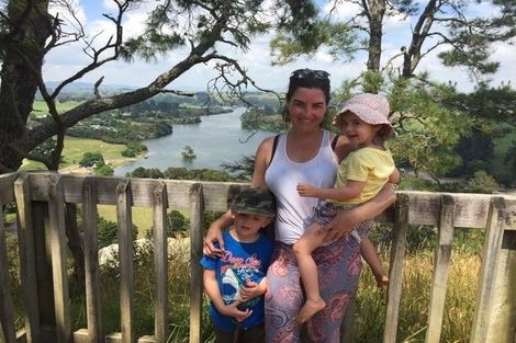 Photo of property in 6 Tari Road, Pukeatua, 3880