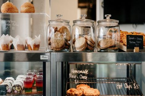 Photo of property in 15 Manatika Road, Karaka, 2124