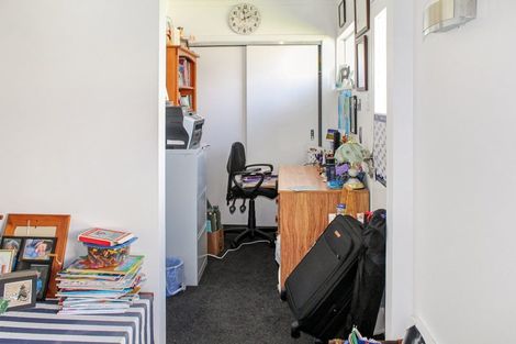 Photo of property in 8a Bruce Place, Highbury, Palmerston North, 4412