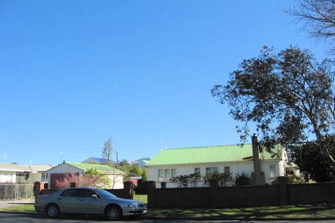 Photo of property in 17 Harker Street, Waipawa, 4210