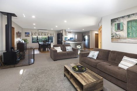 Photo of property in 15 Stanton Place, Woodend, 7610