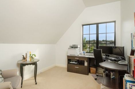 Photo of property in 9 Kahala Place, West Harbour, Auckland, 0618