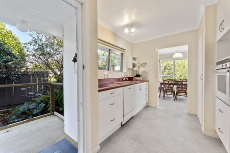 Photo of property in 237 Tukapa Street, Westown, New Plymouth, 4310