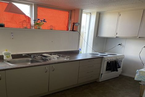 Photo of property in 24 Tiri Tiri Road, Birkdale, Auckland, 0626