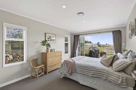 Photo of property in 56 Crownhill Street, Spotswood, New Plymouth, 4310