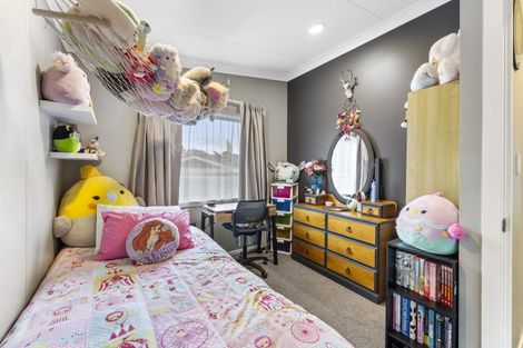 Photo of property in 17 John Street, Stokes Valley, Lower Hutt, 5019